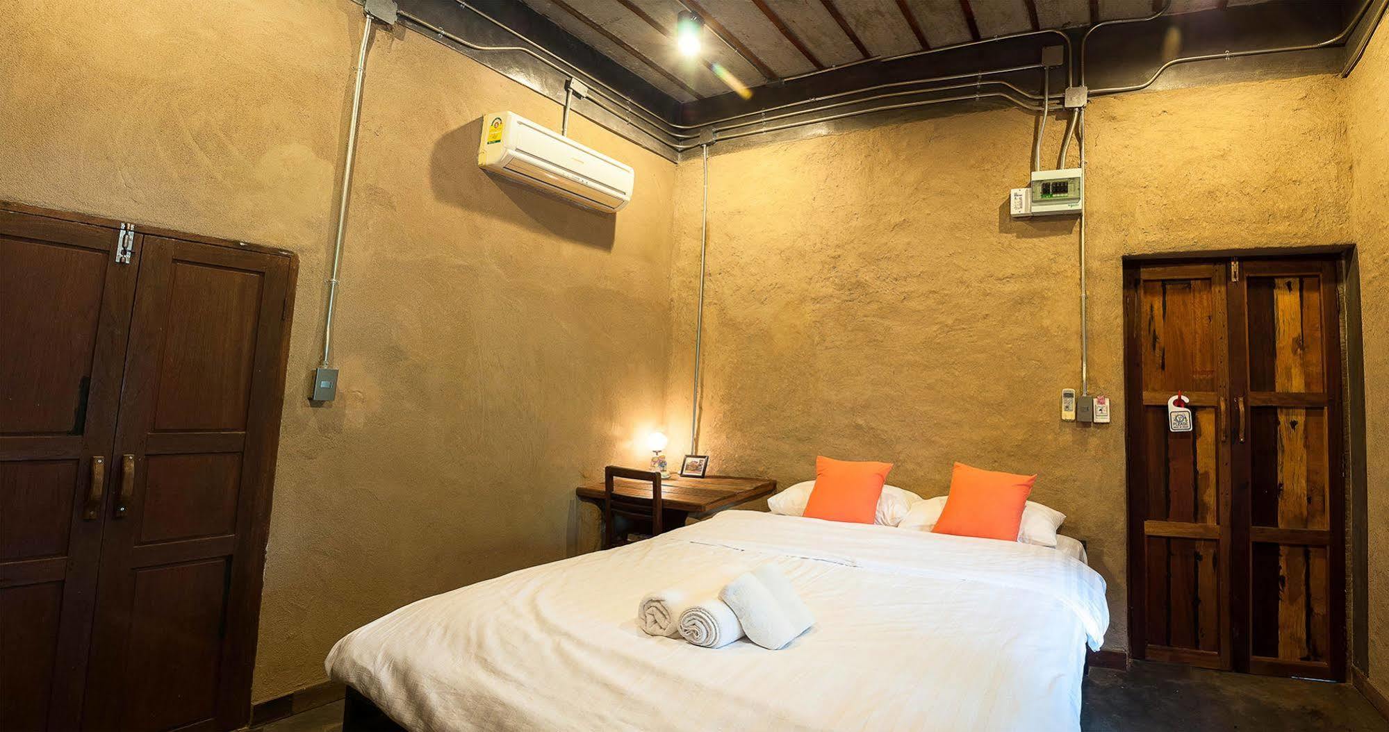 Hueandin Klinmai Boutique Hotel Чиангмай Екстериор снимка